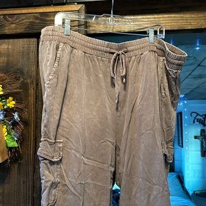 Torrid pull on pants